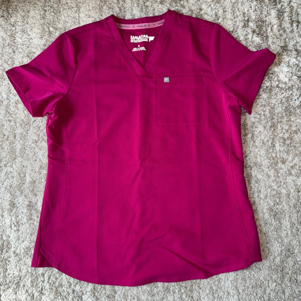 Fabletics Scrub Top 💕🎀